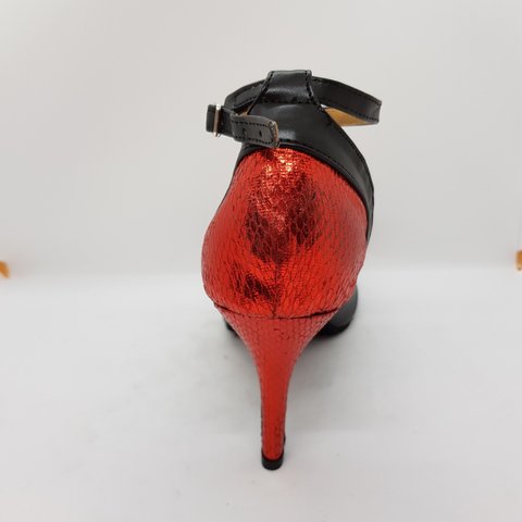 Ladina tantsukingad - musta värvi nahk ja punane kunstnahk, tikk konts 8,5 cm