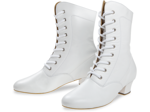 Can-Can tantsusaapad naistele – punasest, valgest ja mustast nahast, normaalsele jalale, 3,7 cm Kuuba kontsaga ja mugava sisetallaga.