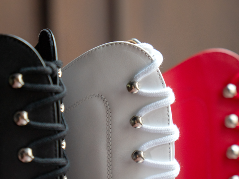 Can-Can tantsusaapad naistele – punasest, valgest ja mustast nahast, normaalsele jalale, 3,7 cm Kuuba kontsaga ja mugava sisetallaga