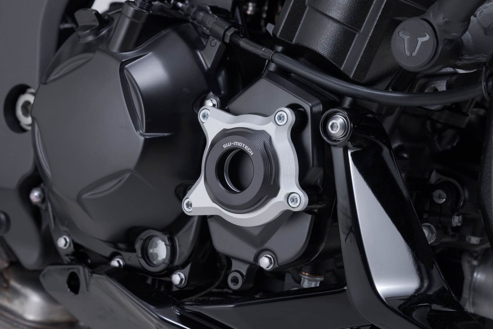 SW-Motech moottorikotelon suoja (musta) Kawasaki Z1100 (25-)