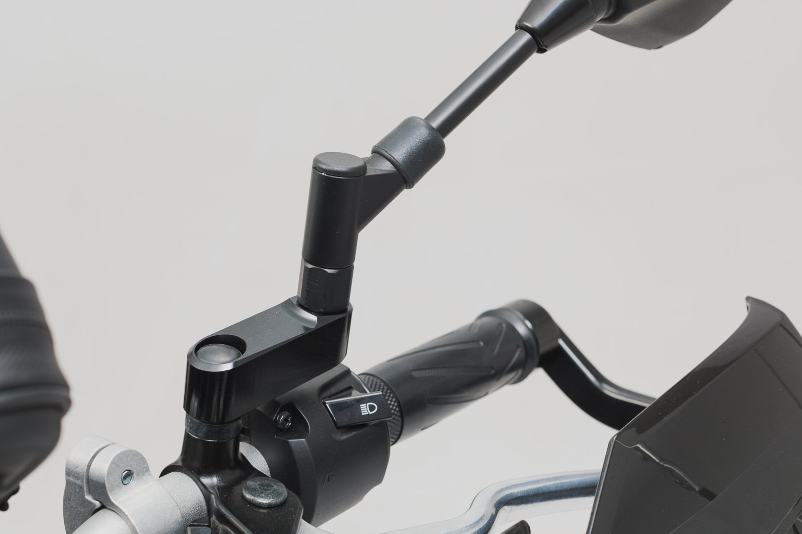 SW-Motech peeglipikendus (must) max. 40 mm, Yamaha /KTM /Ducati