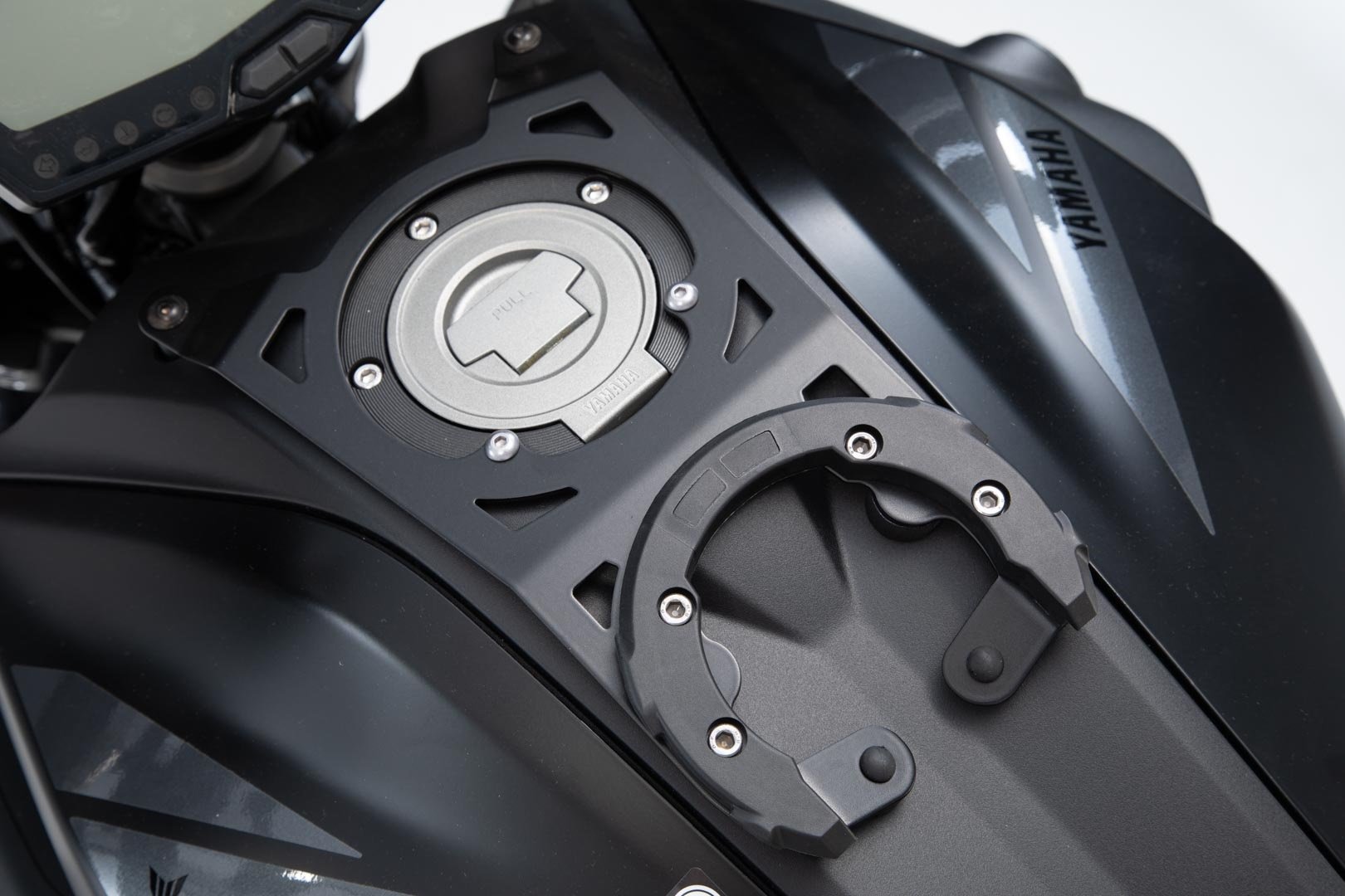 SW-Motech  EVO paagirõngas (must) Yamaha MT-07 (18-)