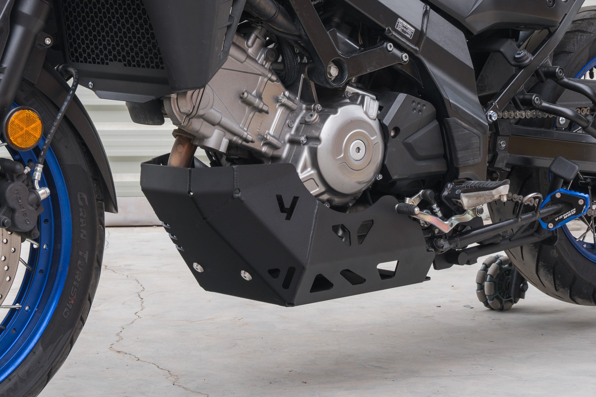 Yakk EXP защита двигателя (чёрная) для Suzuki DL 650 V-Strom XT (17-25)