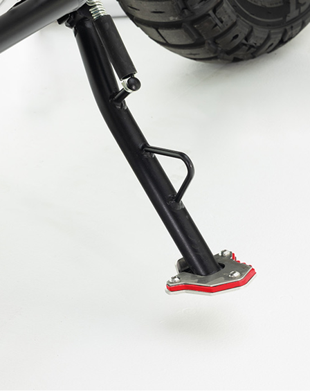 Crosspro jatke sivujalustalle (punainen / harjattua ruostumatonta terästä) CF Moto 700 MT 2024 / 800 MT-X 2025
