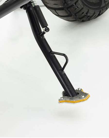 Crosspro jatke sivujalustalle (keltainen / harjattua ruostumatonta terästä) CF Moto 700 MT 2024 / 800 MT-X 2025