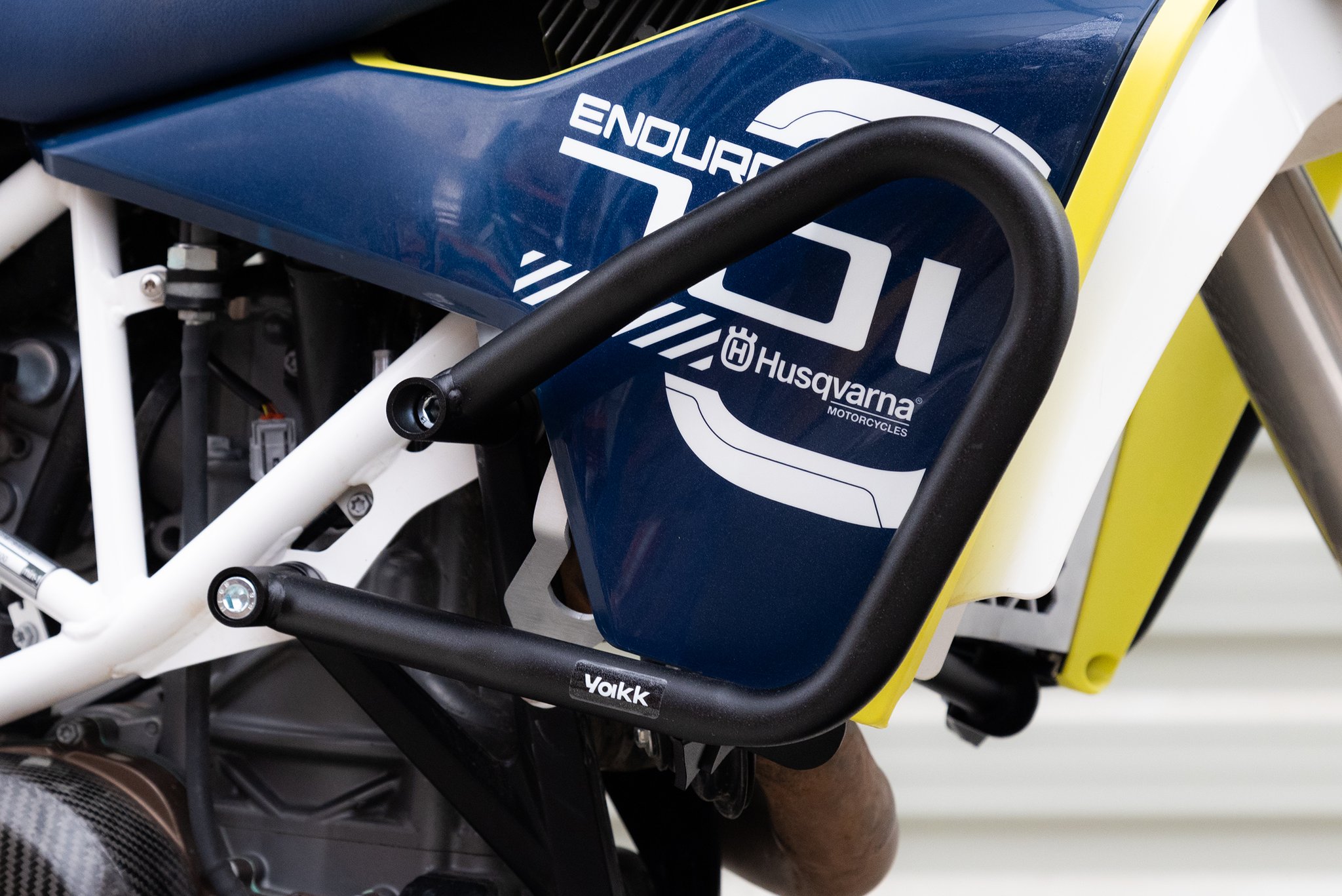 Yakk EXP защитные дуги (черный) для Husqvarna 701 Enduro/Supermoto (16-25), KTM 690 (19-25), Gas Gas 700 ES/SM (22-25)