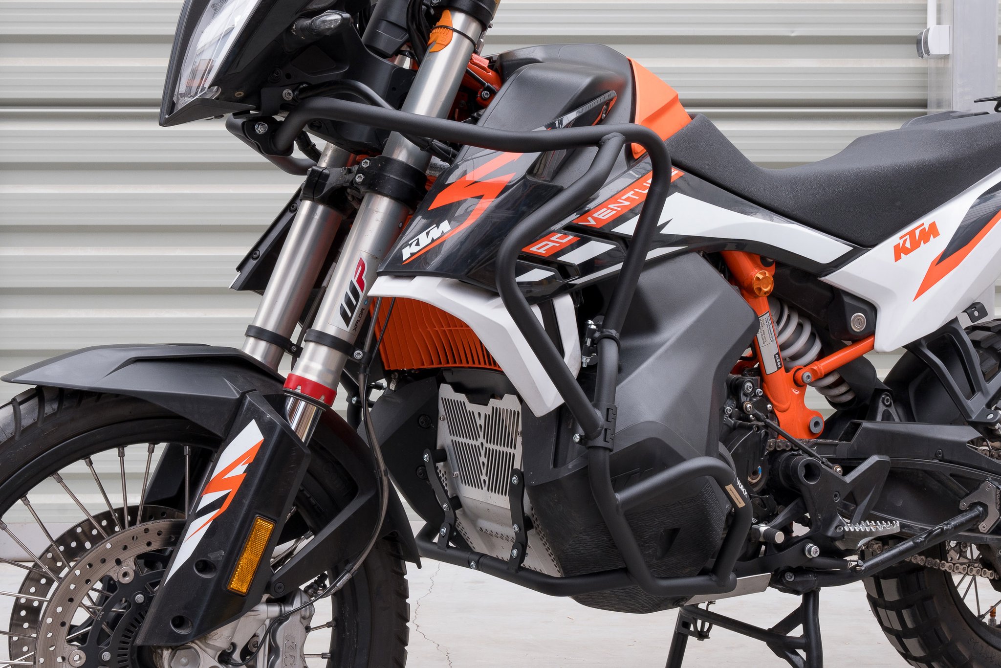 Yakk EXP ülemine kukkumisraud (must) KTM 790 Adventure (19-22), KTM 890 Adventure (21-22)