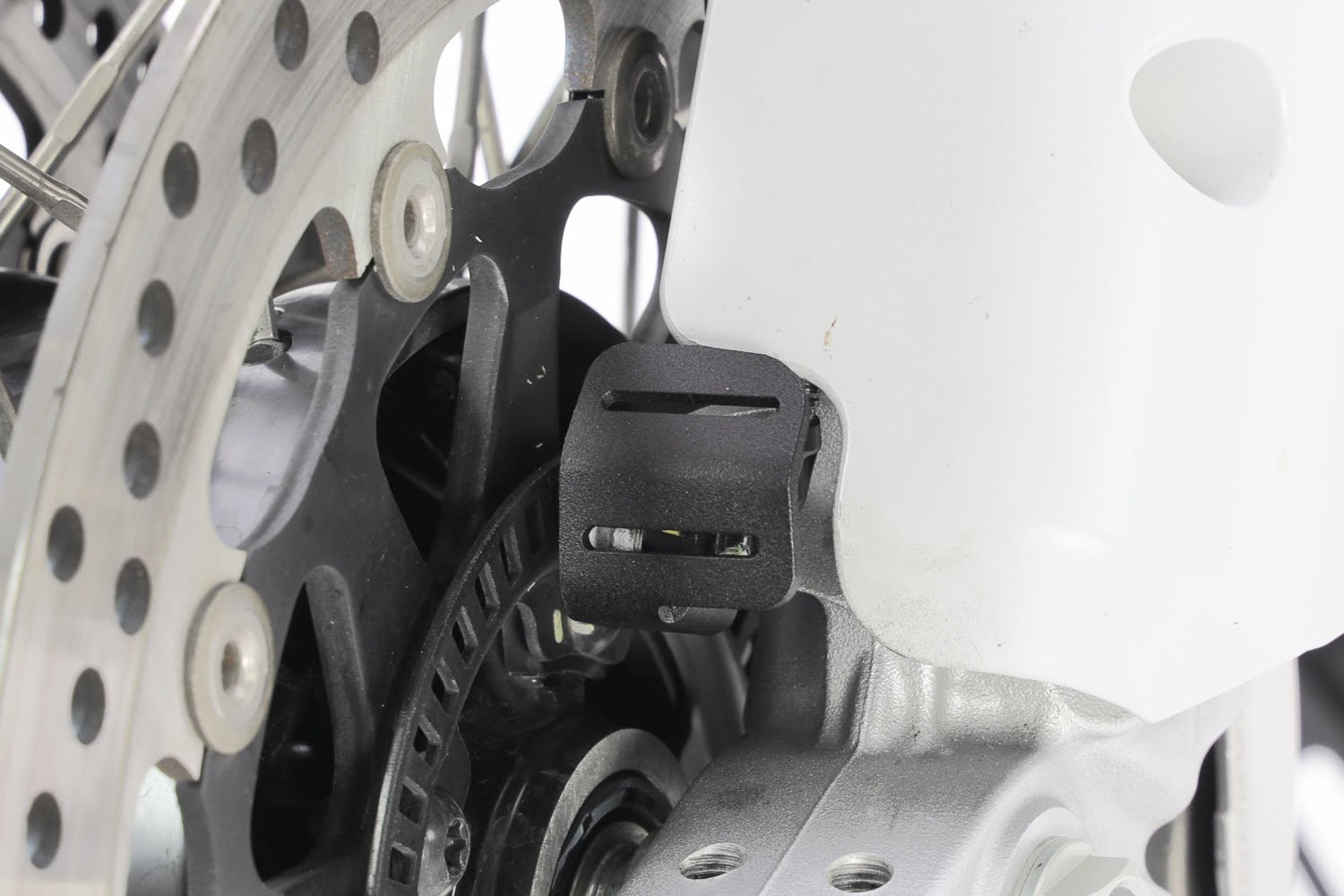 Crosspro eesmine ABS-anduri kaitse Ducati DesertX (22-24) (must)