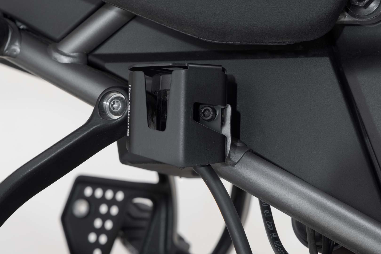 SW-Motech Brake fluid reservoir guard (black) Harley-Davidson Pan America (21-)