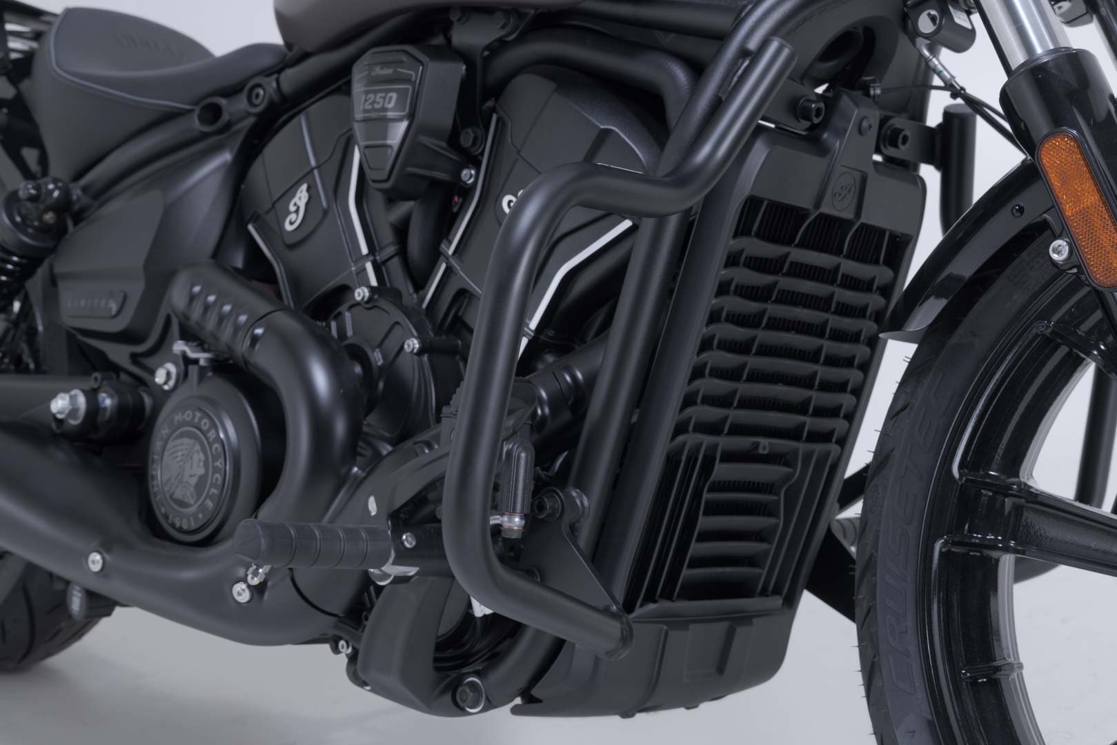 SW-Motech moottorinsuojarauta (musta) Indian Scout (24-)