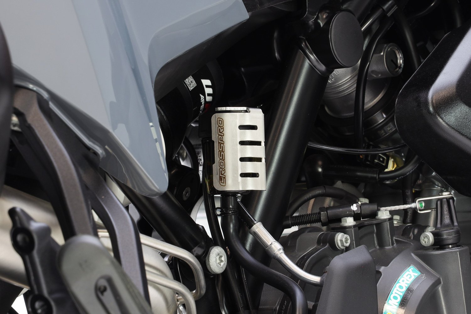 Crosspro pidurivedeliku paagi kaitse (harjatud hõbedane) KTM, Husqvarna mudelitele