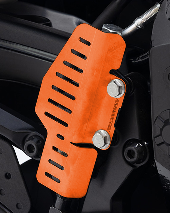 Crosspro jarrupumpun suojaus (oranssi) KTM 390 Adventure R / X (25-)