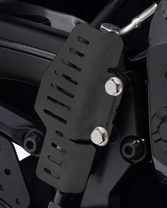 Crosspro jarrupumpun suojaus (musta) KTM 390 Adventure R / X (25-)