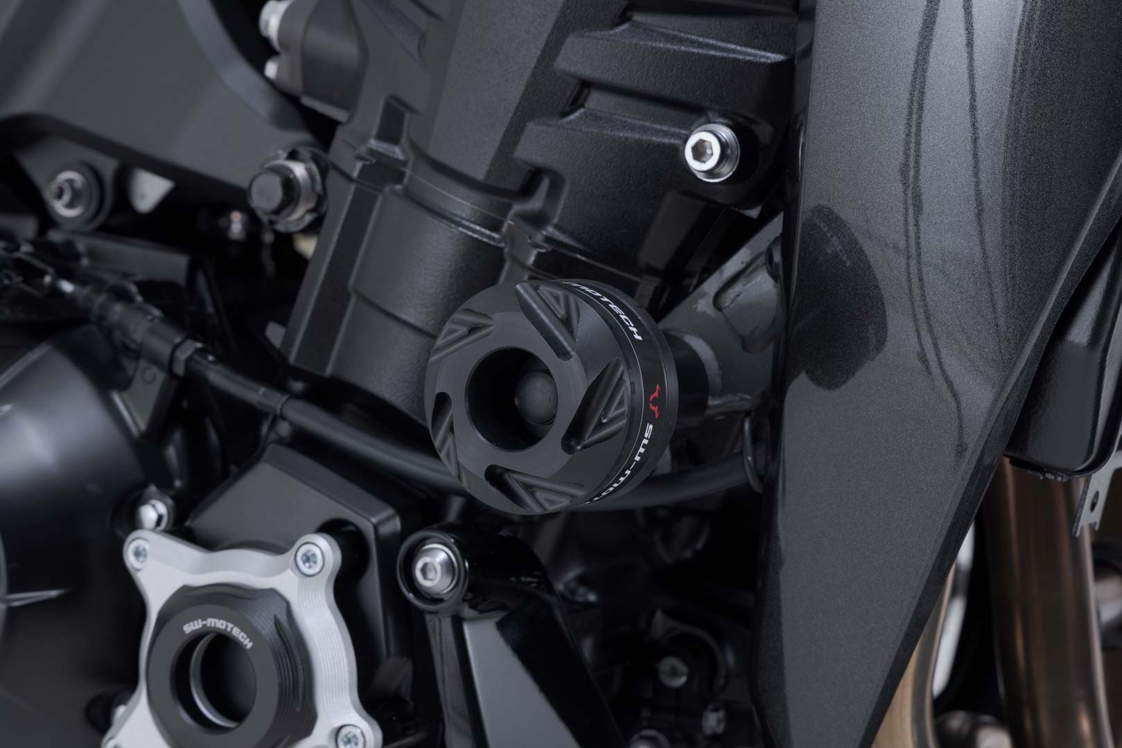 SW-Motech raami kukkumispunnide komplekt Kawasaki Z900 models (16
