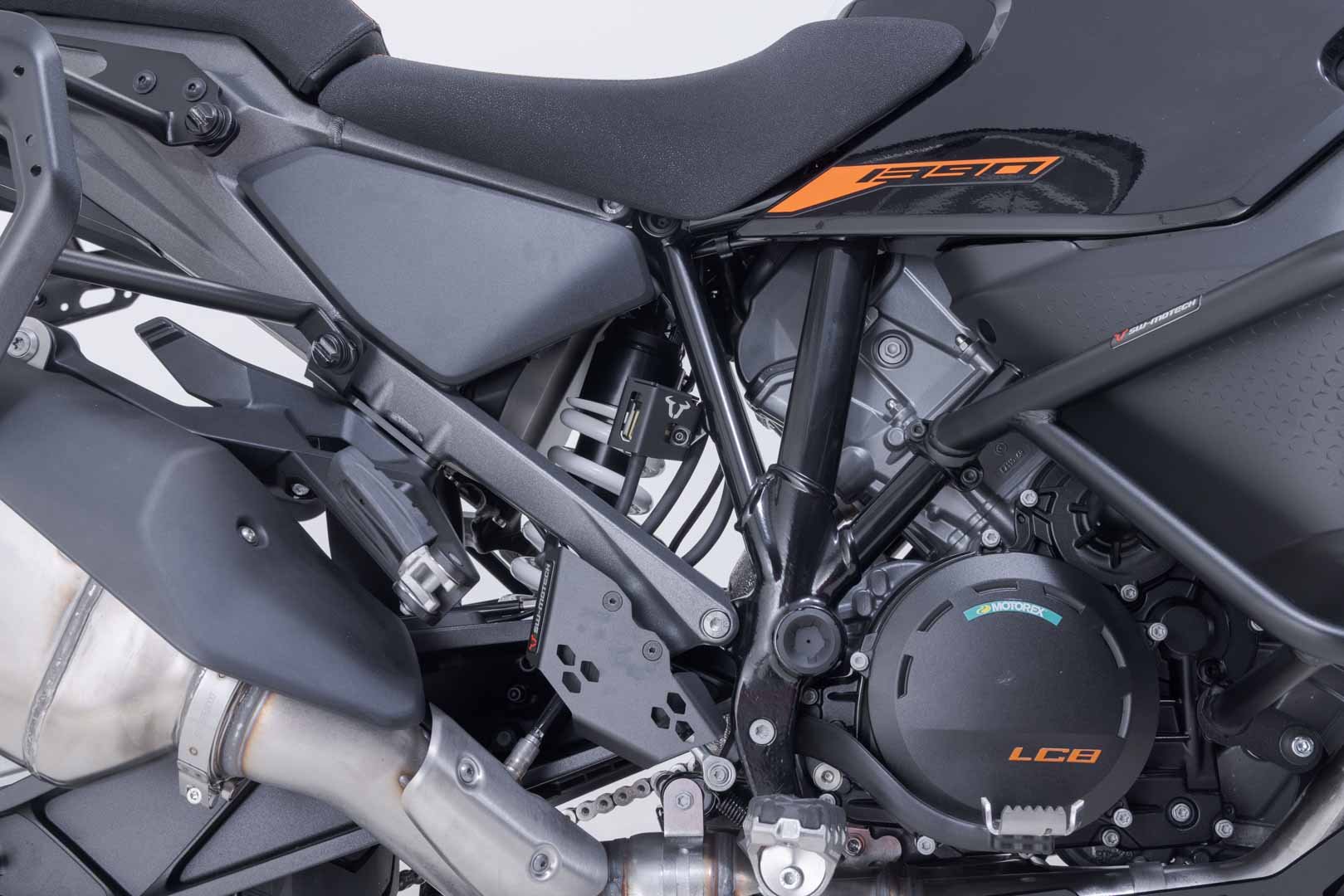 SW-Motech защита бачка тормозной жидкости (черная) BMW / Ducati / KTM / Husqvarna models