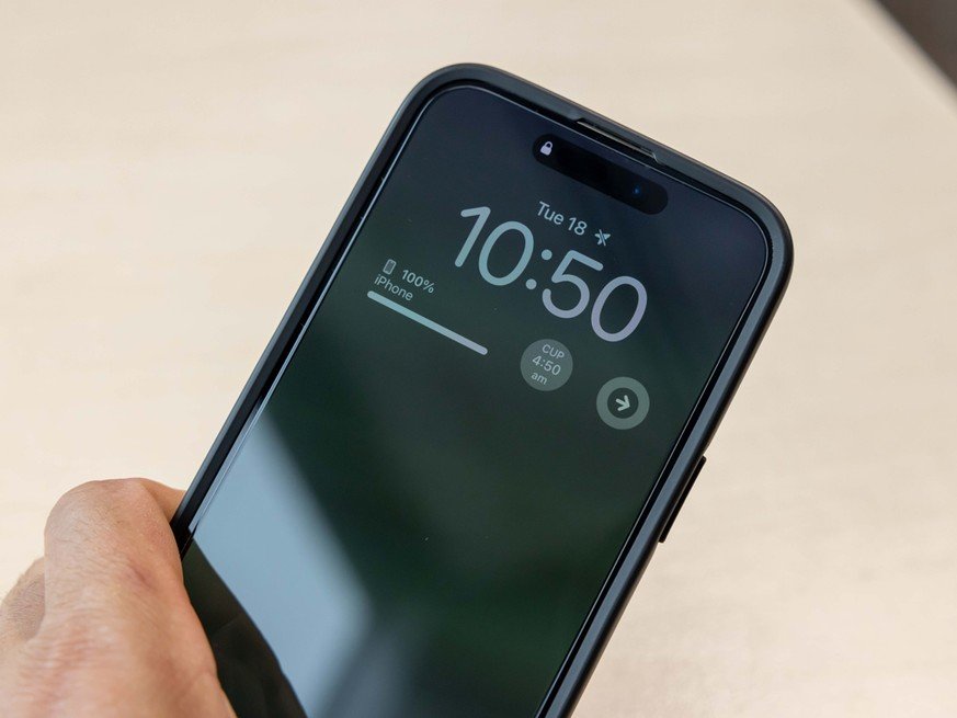 Quad Lock iPhone 16e ekraani kaitseklaas