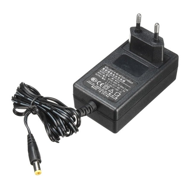 Universal NiMh/NiCd 2S-15S charger